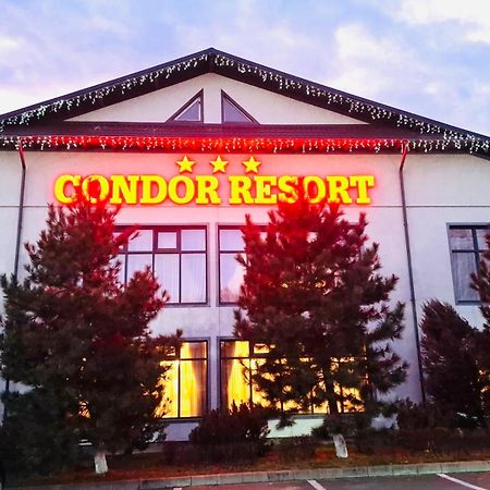 Condor Resort Dulcesti Εξωτερικό φωτογραφία
