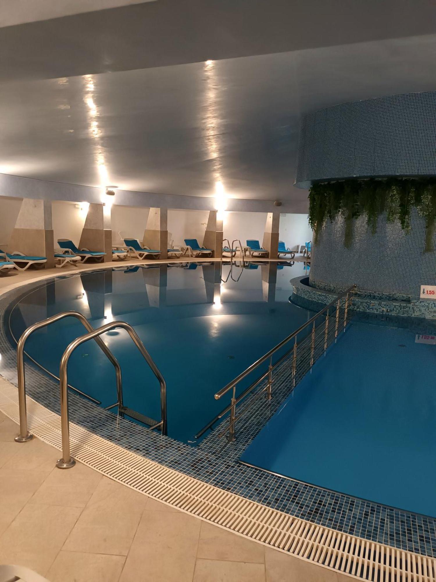 Condor Resort Dulcesti Εξωτερικό φωτογραφία