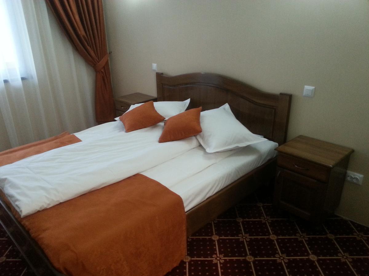 Condor Resort Dulcesti Εξωτερικό φωτογραφία