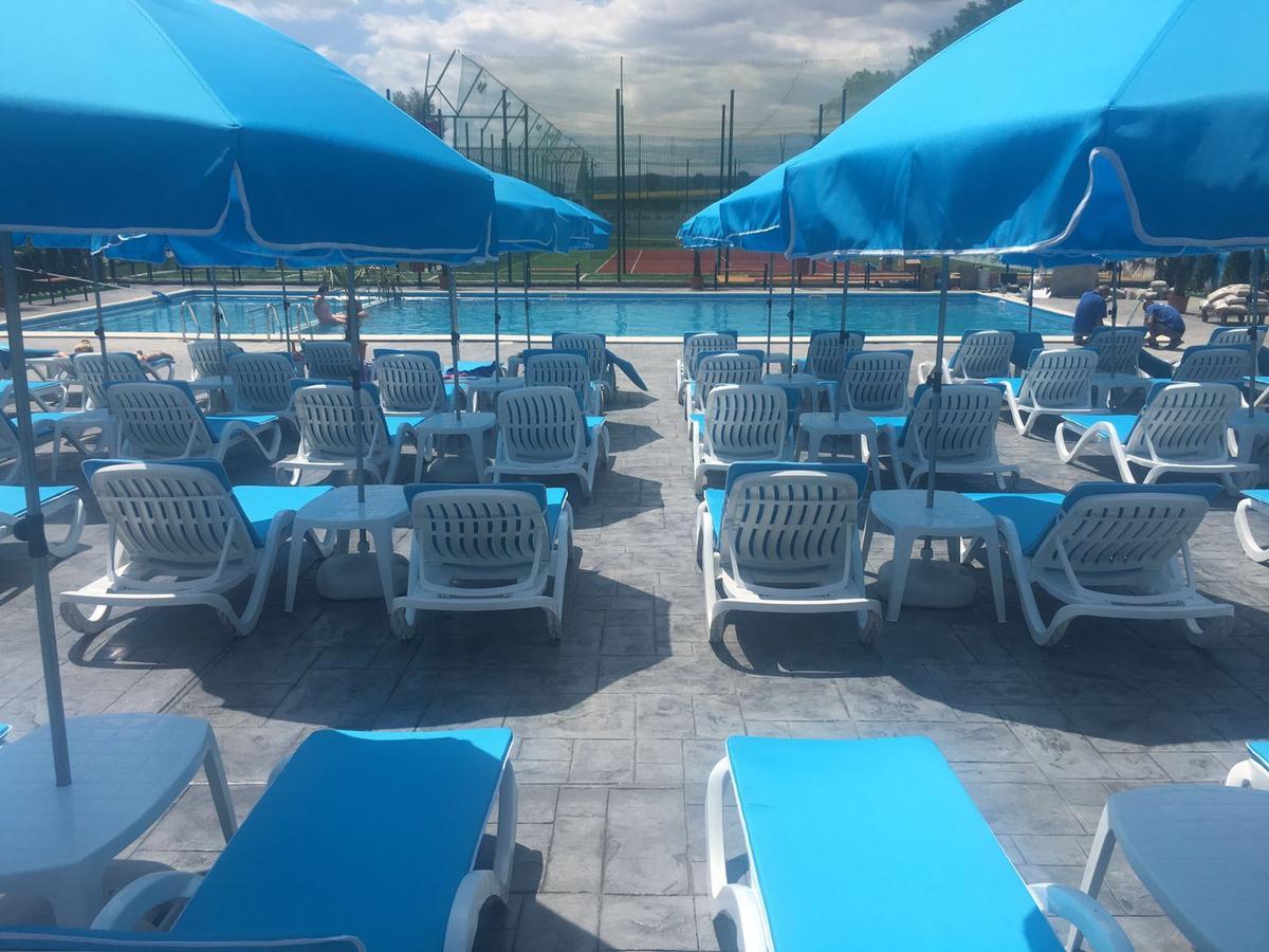 Condor Resort Dulcesti Εξωτερικό φωτογραφία